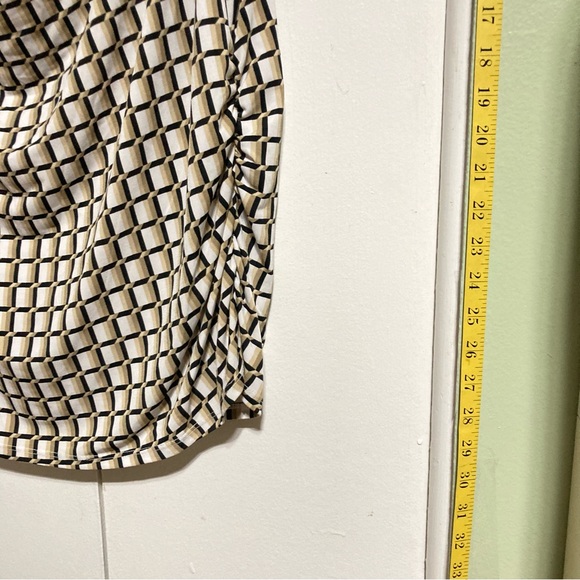 LANE BRYANT Window Pane Geometric Design sleeveless blouse - Picture 7 of 11